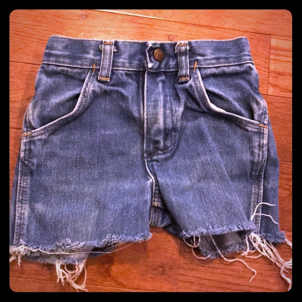 VINTAGE cutoff Wrangler Jean shorts 21 inch waist